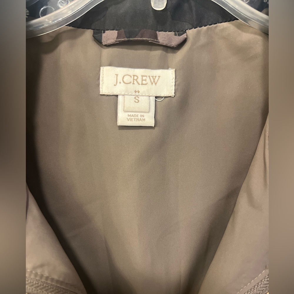 Three J Crew zip up puff vests size small - Picture 5 of 6